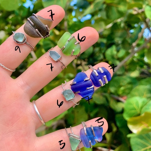 Sea tumbled olive green sea glass sterling silver soldered prong bottle top - Picture 3 of 5